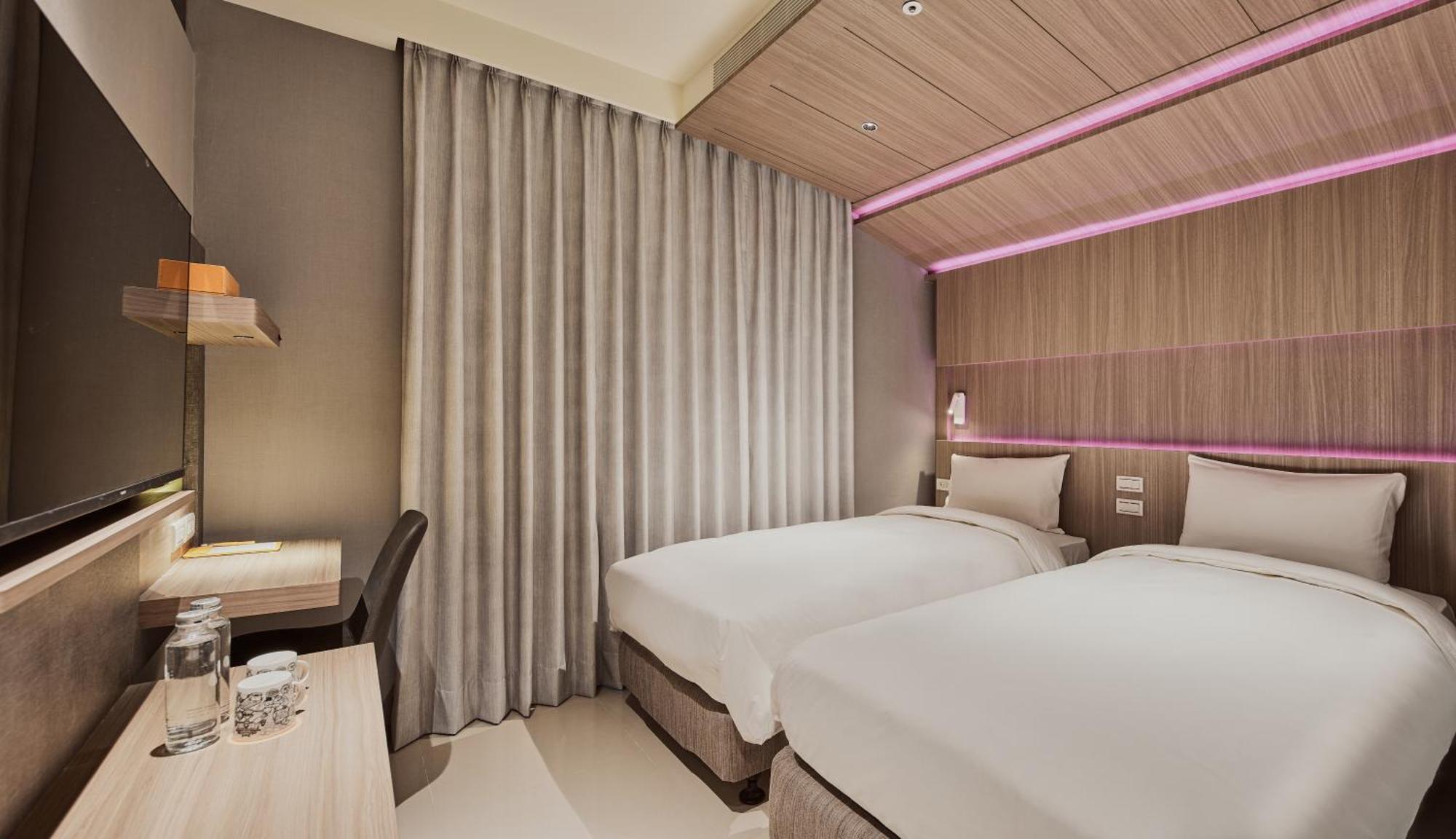 Orange Hotel -Hanzhong, ไทเป ภายนอก รูปภาพ